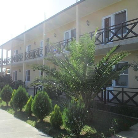 Guest House У Дедушки Самвела Alakhadze Екстериор снимка