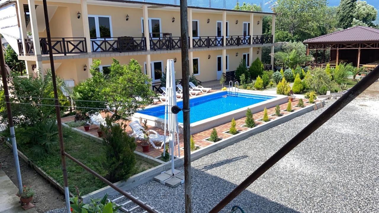 Guest House У Дедушки Самвела Alakhadze Екстериор снимка