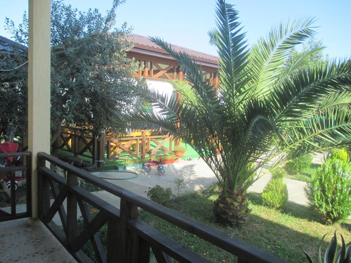 Guest House У Дедушки Самвела Alakhadze Екстериор снимка