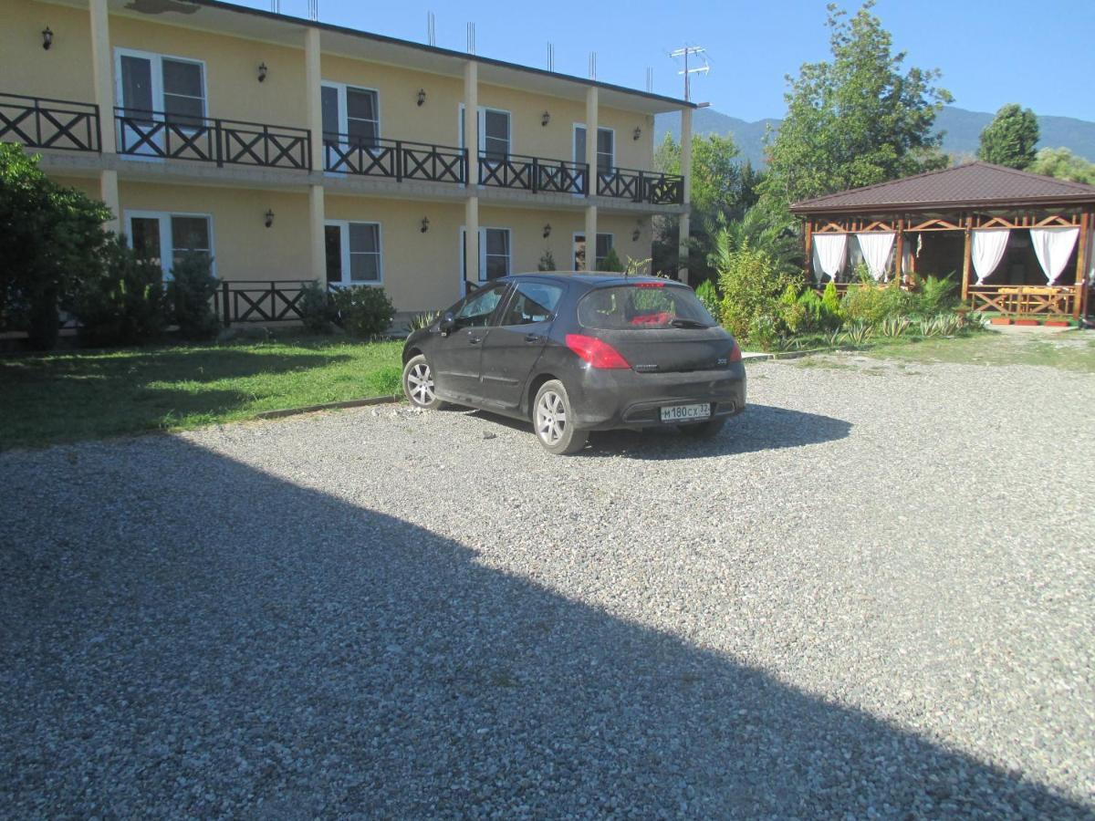 Guest House У Дедушки Самвела Alakhadze Екстериор снимка