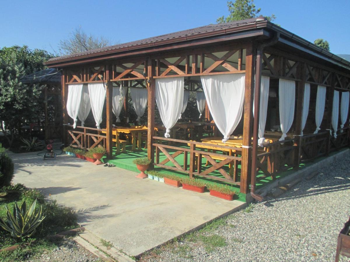 Guest House У Дедушки Самвела Alakhadze Екстериор снимка