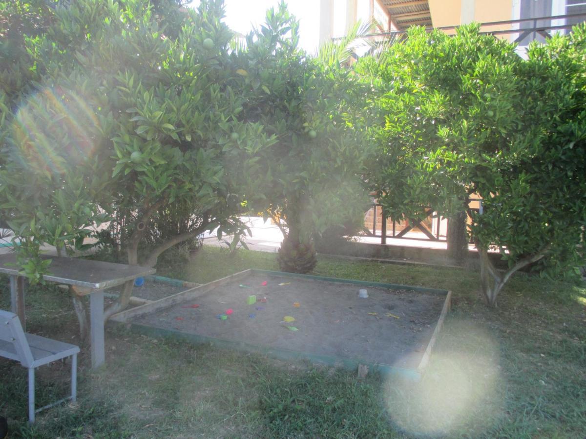 Guest House У Дедушки Самвела Alakhadze Екстериор снимка